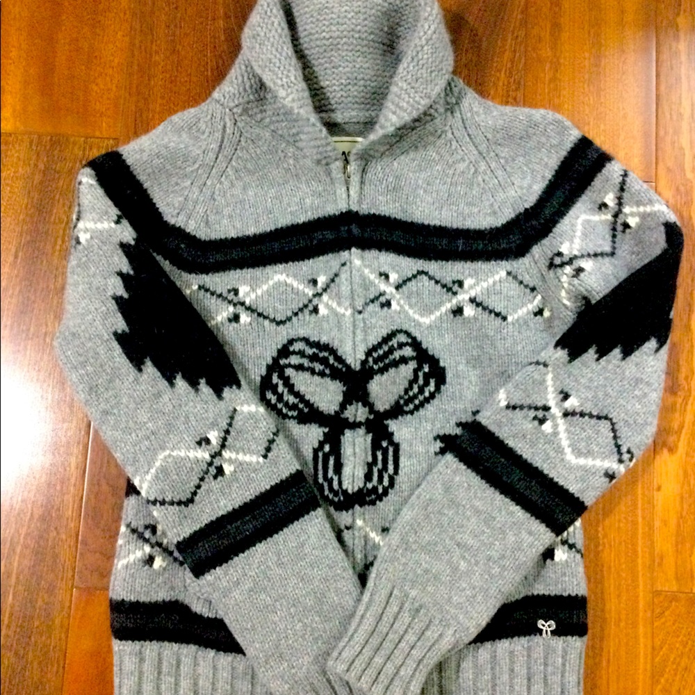 Aritzia TNA Wool Zip Up Sweater